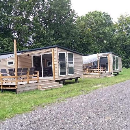 Chalet 2 Landgoedcamping Nienoord In Leek Kültér fotó