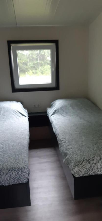 Chalet 2 Landgoedcamping Nienoord In Leek Kültér fotó